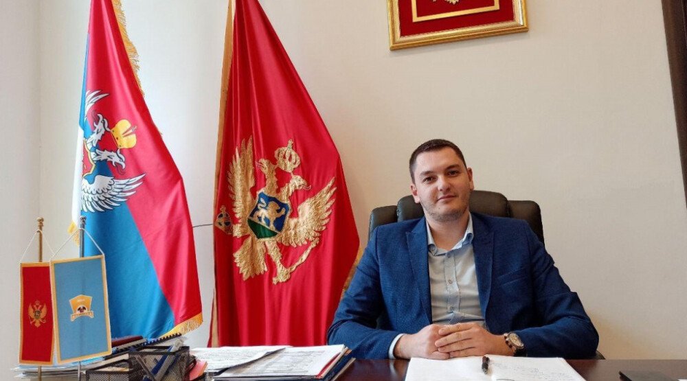 Predsjednik Opštine Mojkovac povrijeđen u udesu: Sletio vozilom sa puta