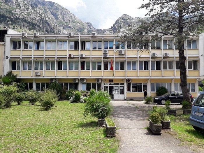 Kotor: Osnovni sud potvrdio odluku o kućnom pritvoru za Jova Mitrovića osumnjičenog za napad na predsjednika Opštine Budva