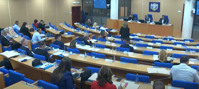 Parlament Glavnog grada: Hot na čelu „Čistoće“, razriješeni Ćupić i Krivokapić