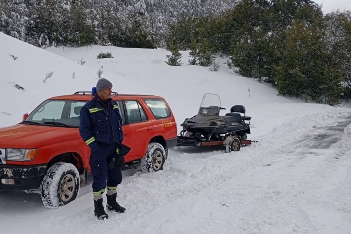Spasioci iz Mojkovca helikopterom stigli do stočara
