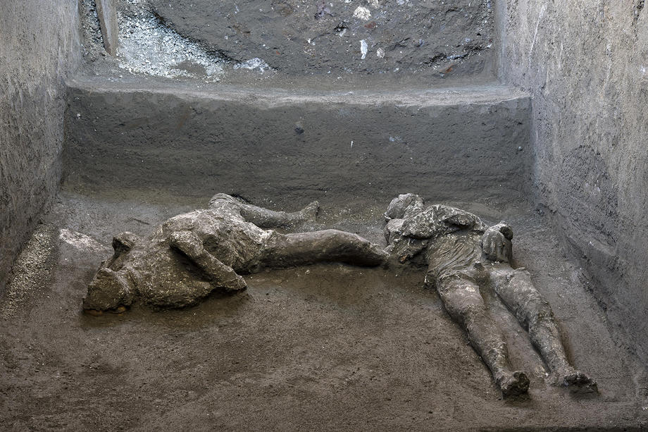Izuzetno otkriće: Arheolozi u Pompeji pronašli gotovo savršeno očuvana tijela imućnog muškarca i njegovog roba