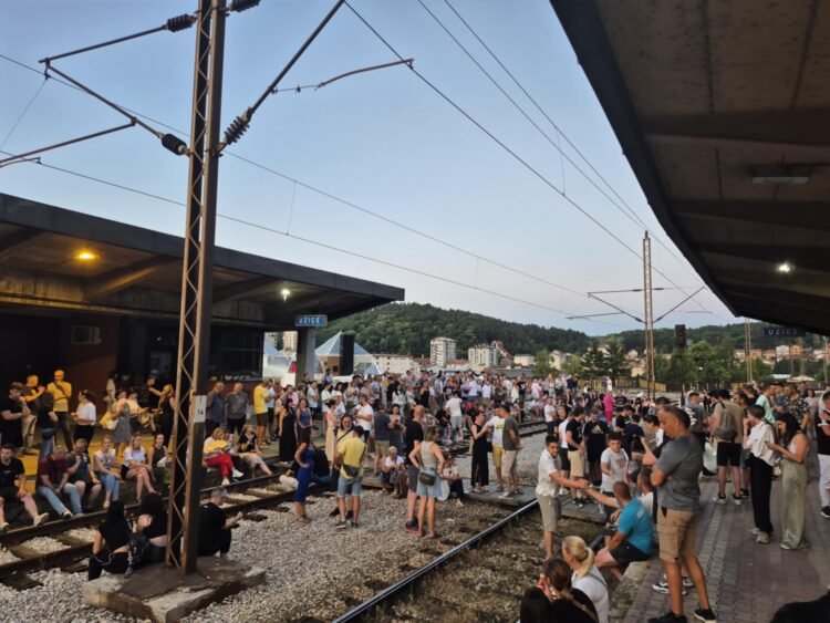 Građani blokirali prugu u Užicu
