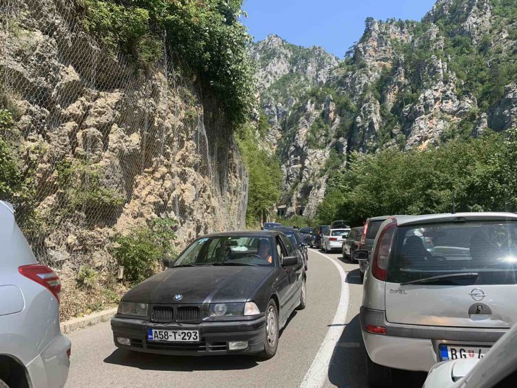 DPS: Uvesti adekvatne mjere za ulazak u Crnu Goru