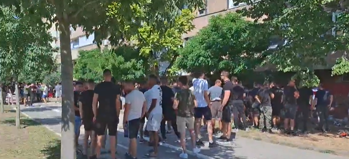 Tuča zbog izgradnje crkve u Novom Sadu: Građani i SNS aktivisti u žestokom okršaju