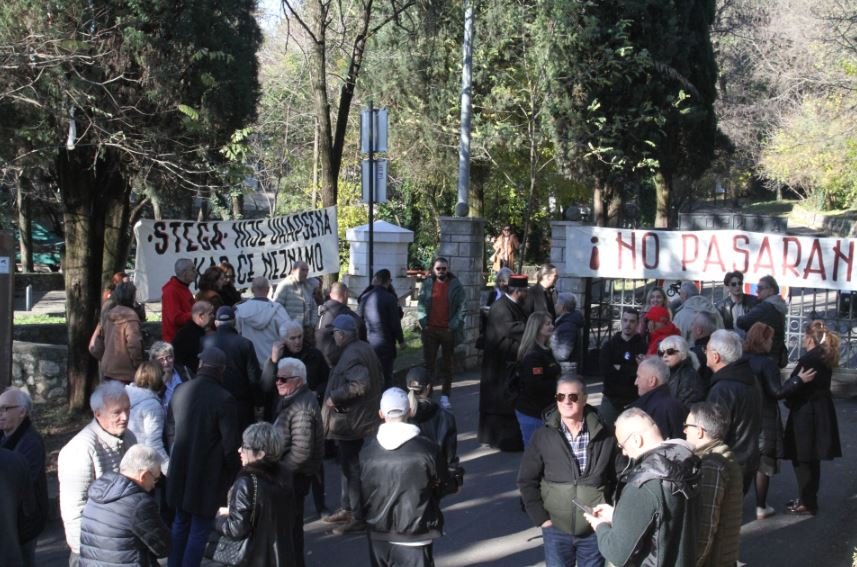 STEGA: Besplatna pravna pomoć za 35 procesuiranih zbog protesta