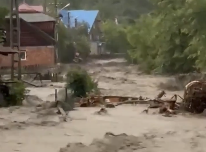 Poplave u Rumuniji odnijele jedan život, evakuisane stotine domova