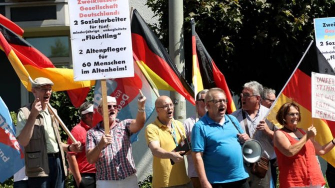 Protesti u Njemačkoj nakon što su azilanti silovali 18-godišnjakinju