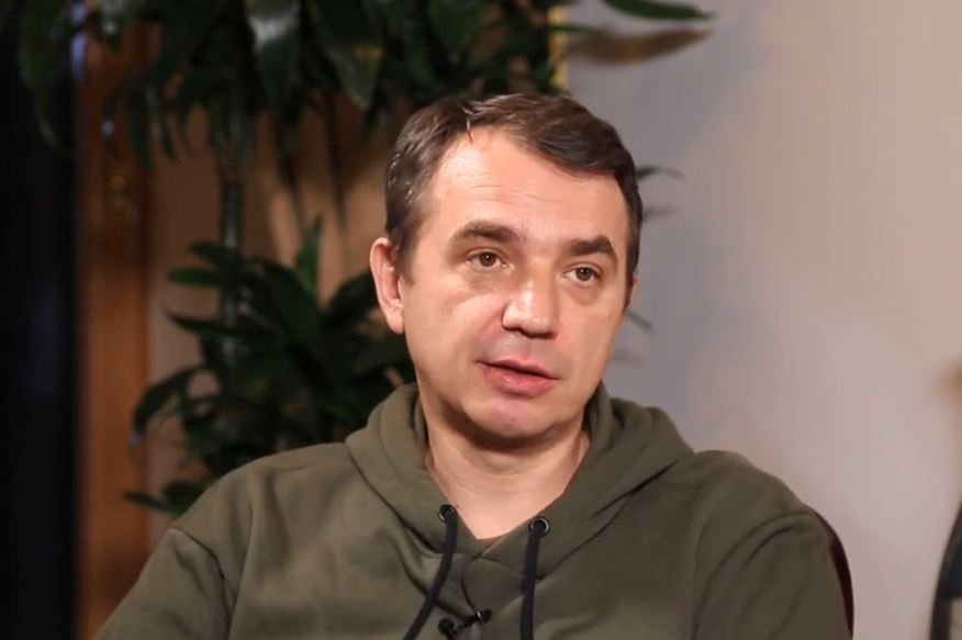 Ruke su vaše oskvrnjene krvlju i prsti vaši bezakonjem