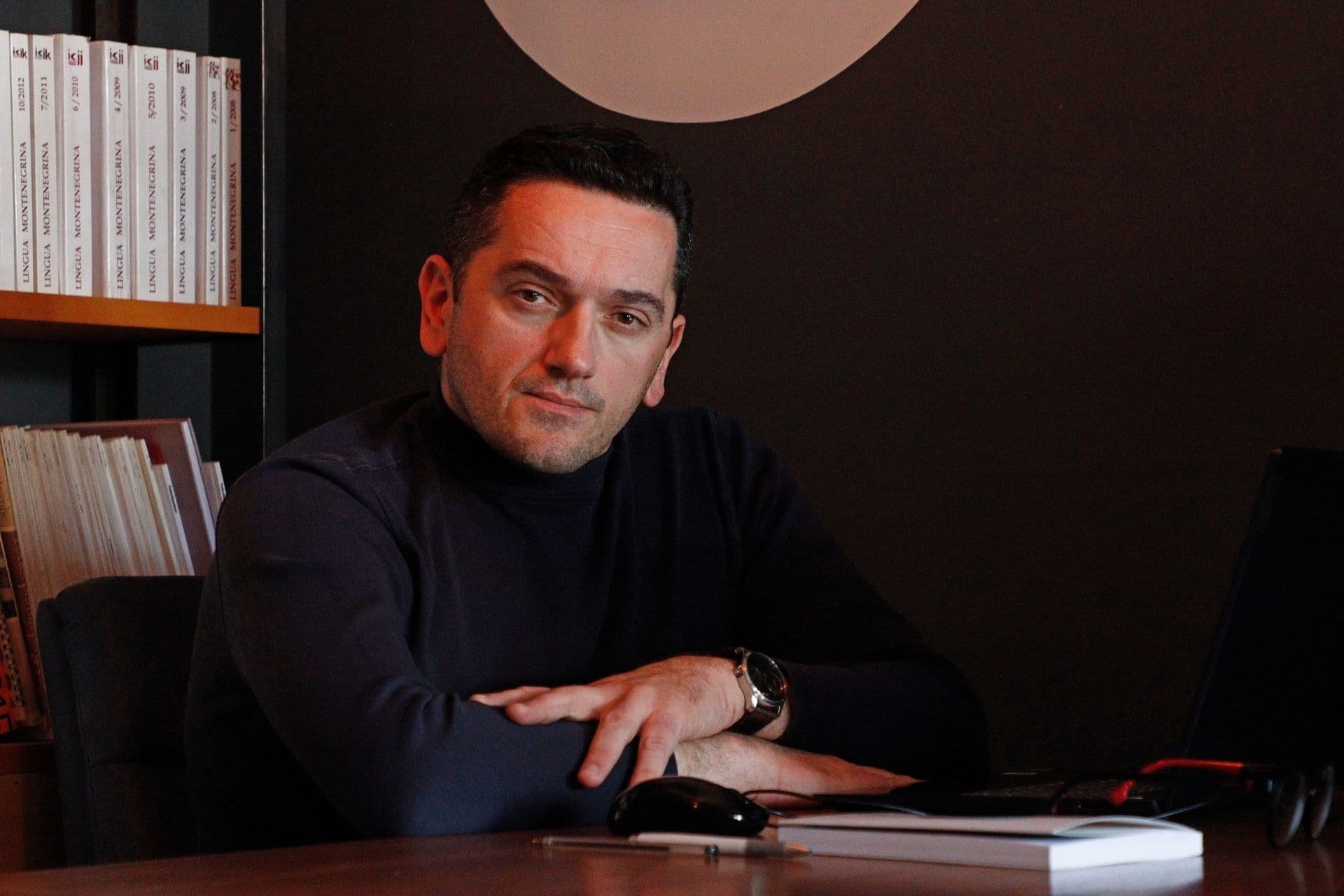 Brucoši odabrali crnogorski jezik - Vojinović: Velika pobjeda montenegristike, u eri kad su se protiv crnogorskoga jezika ostrvili poslanici