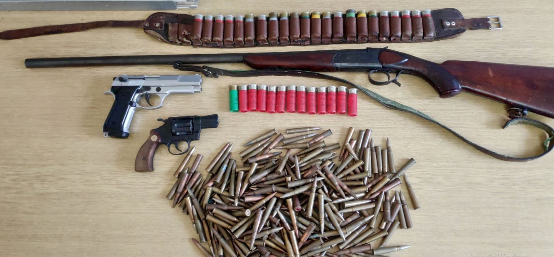 Pretresi u Kolašinu: Oduzeto oružje i municija