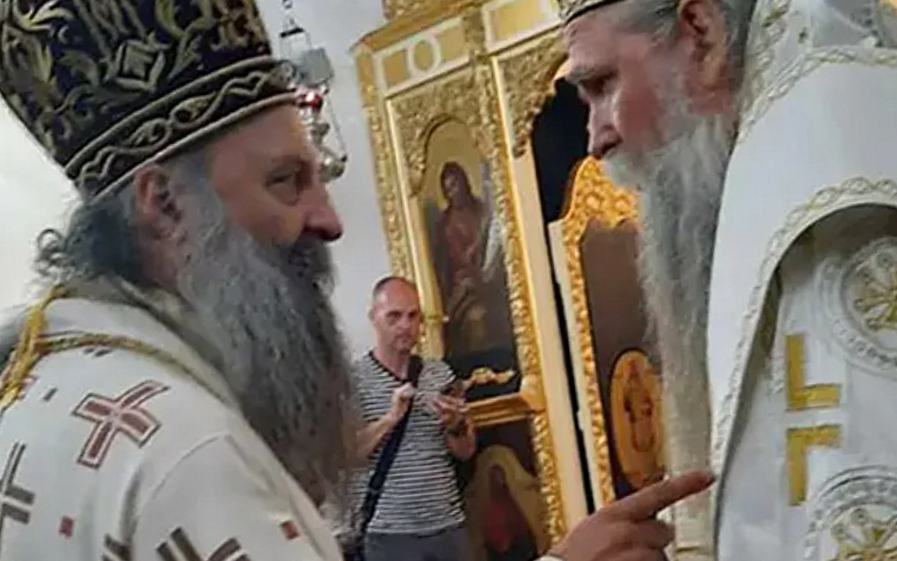 VIDEO: ‘Đurišiću mlad majore’ u HN uoči dolaska patrijarha Srbije