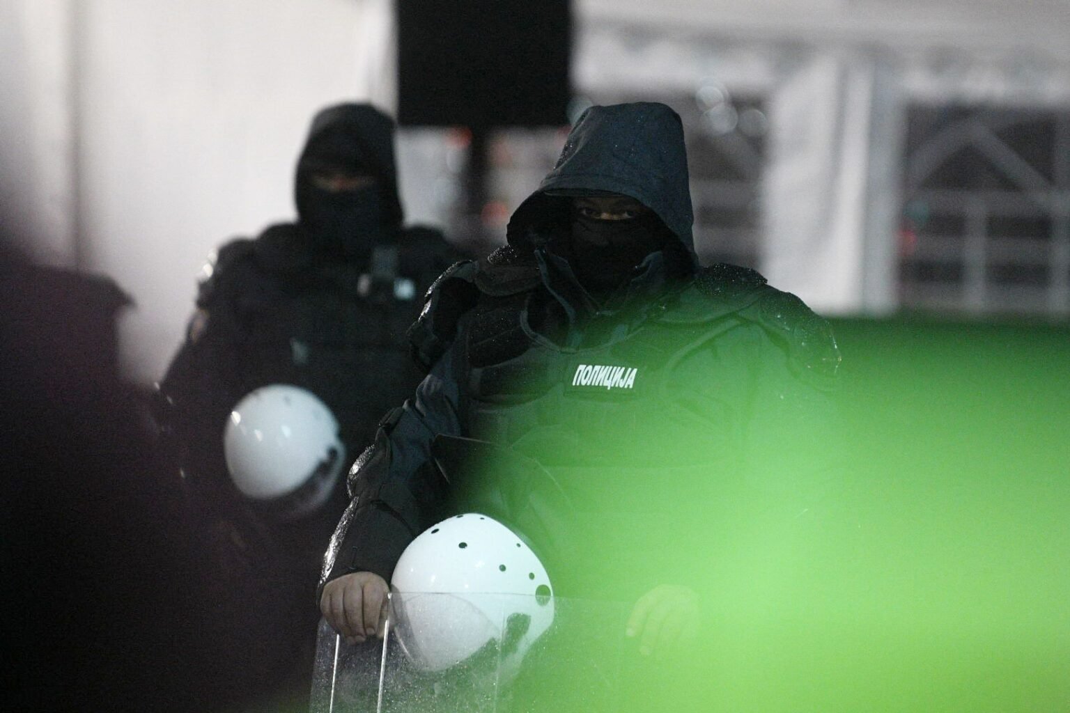 Batinaši iz „ćacilenda“ oborili i šutirali novinara FoNeta