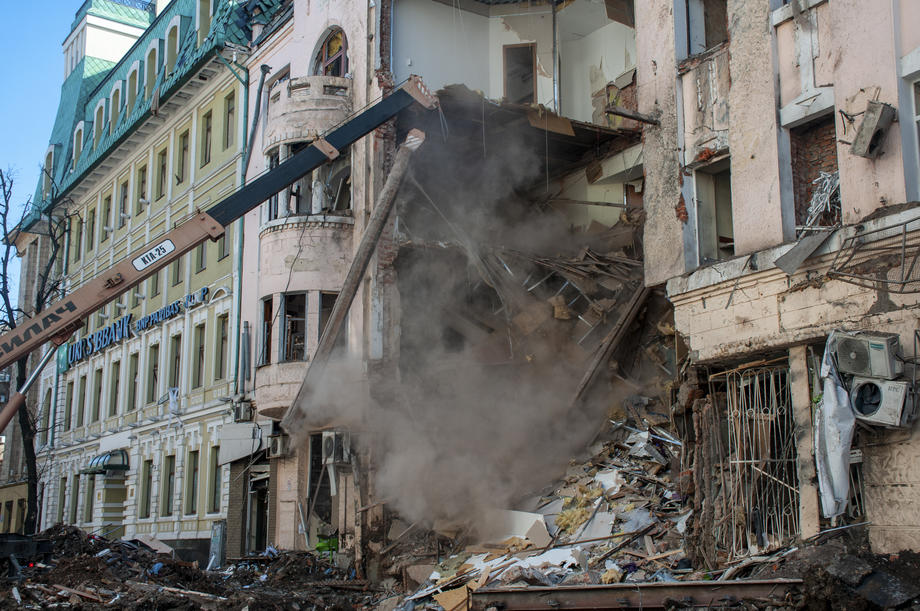 Ukrajina: Bombardovali su pozorište iako je velikim slovima pisalo da su djeca unutra