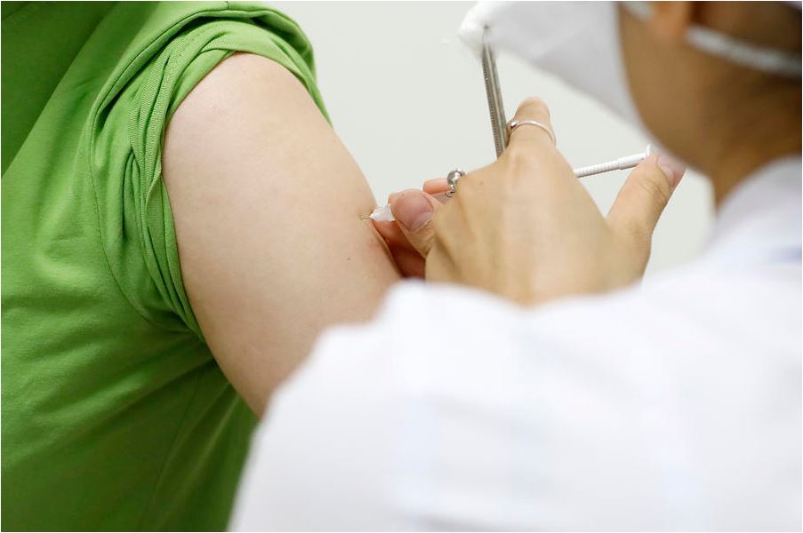 Oko 60 odsto medicinara vakcinisano, najviše Sputnjik V vakcinom