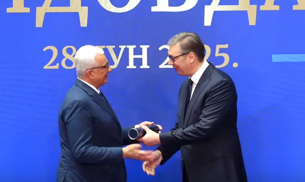 Mandić dobio još jednu zahvalnicu od Vučića: Ja, kao srpski političar u Crnoj Gori, poručujem da srpski narod treba da bude ujedinjen