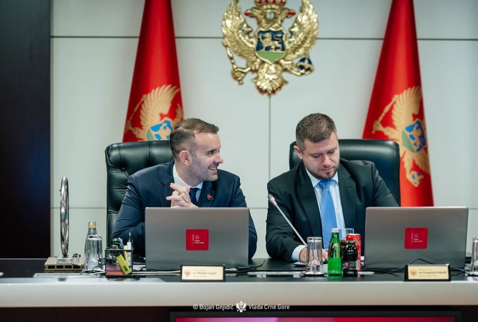 Ko je najplaćeniji u Vladi, a ko prima manje od 400 eura