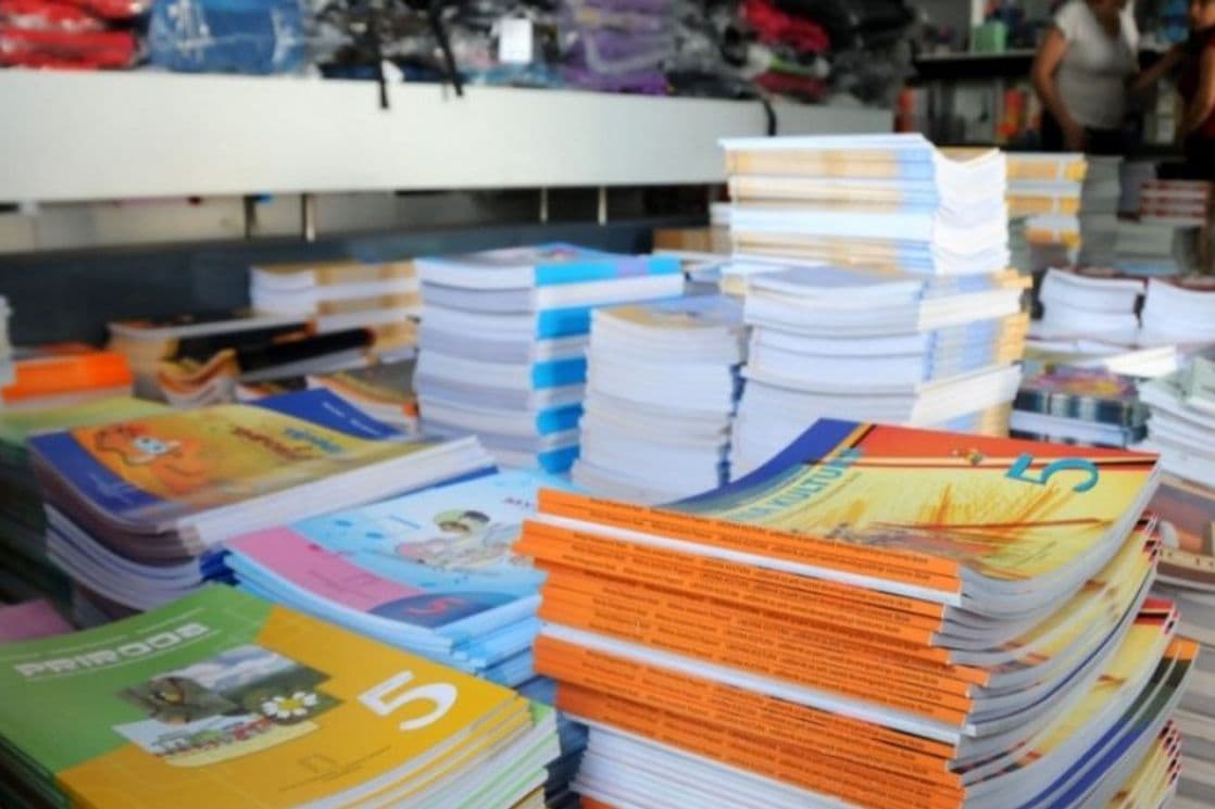 Ministarstvo prosvjete i Zavod za školstvo nastavili sa besplatnom isporukom udžbenika osnovcima