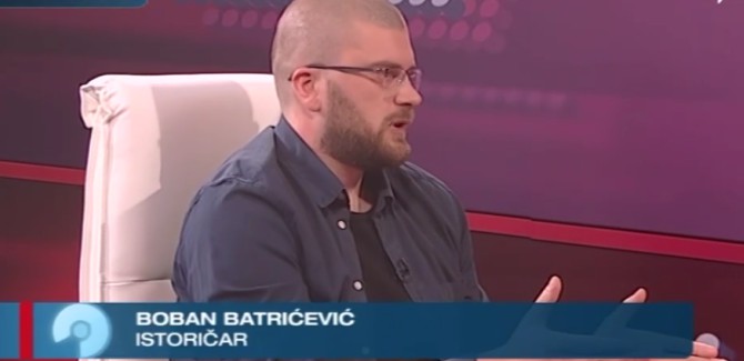 Batrićević: U trci za vjernicima Amfilohije iskrivljuje istorijsku istinu