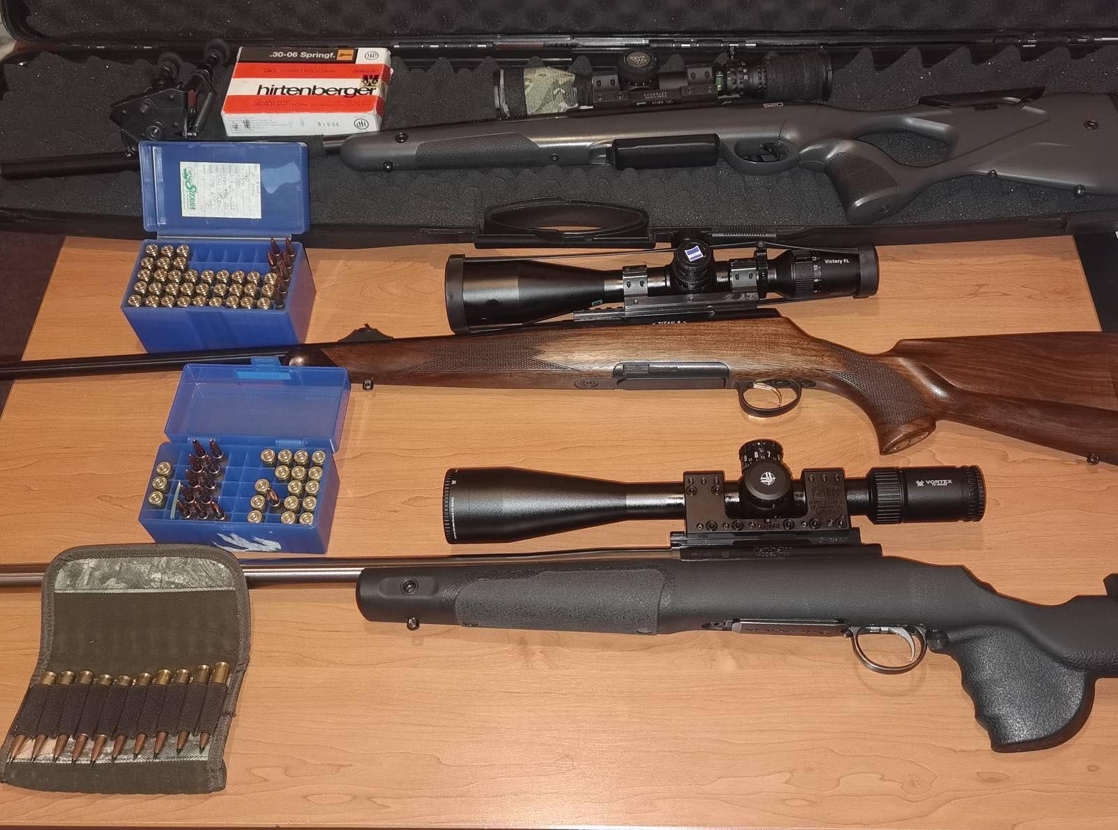 Uprava policije:  Pronađeni i oduzeti karabini i municija iz više automobila kod Šavnika