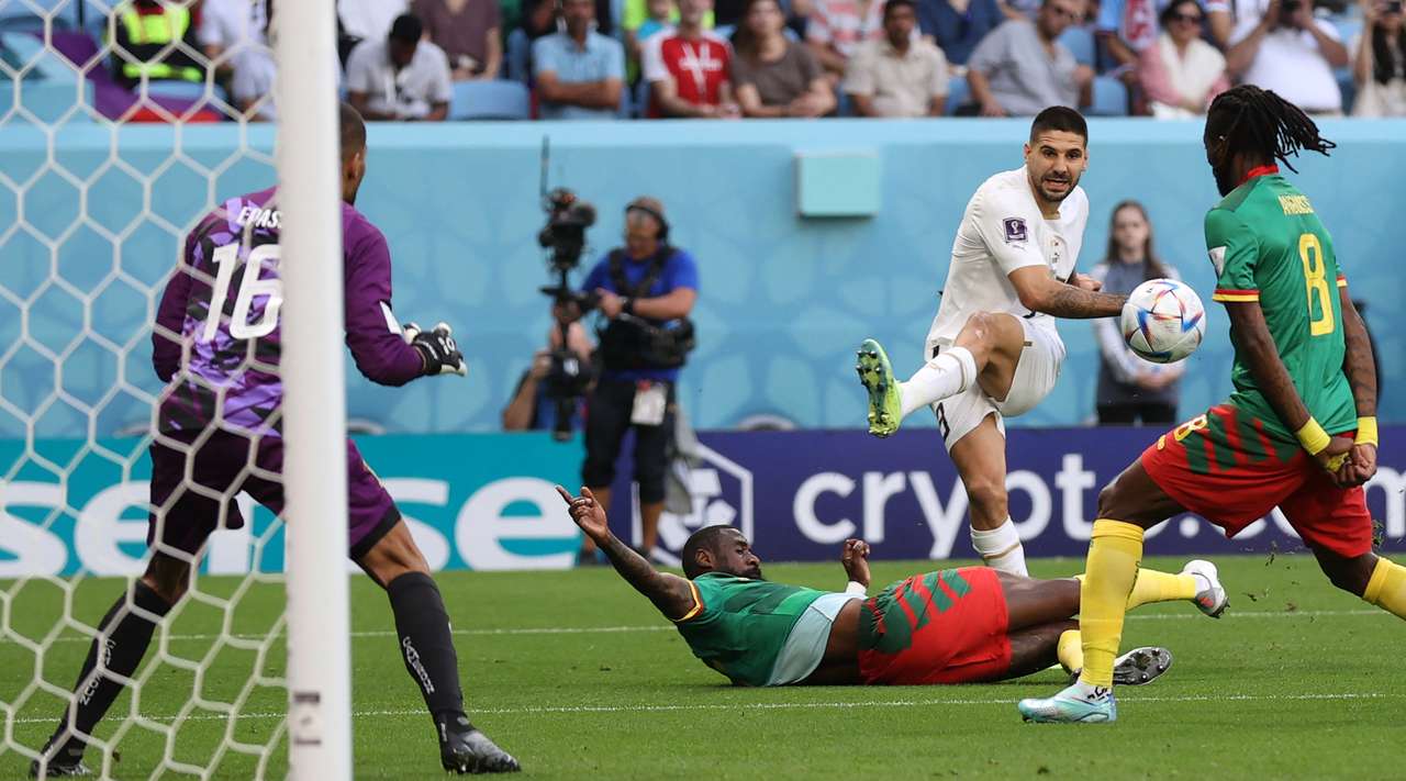 Nevjerovatan meč Srbije i Kameruna: Preokreti, goleda i podjela bodova!