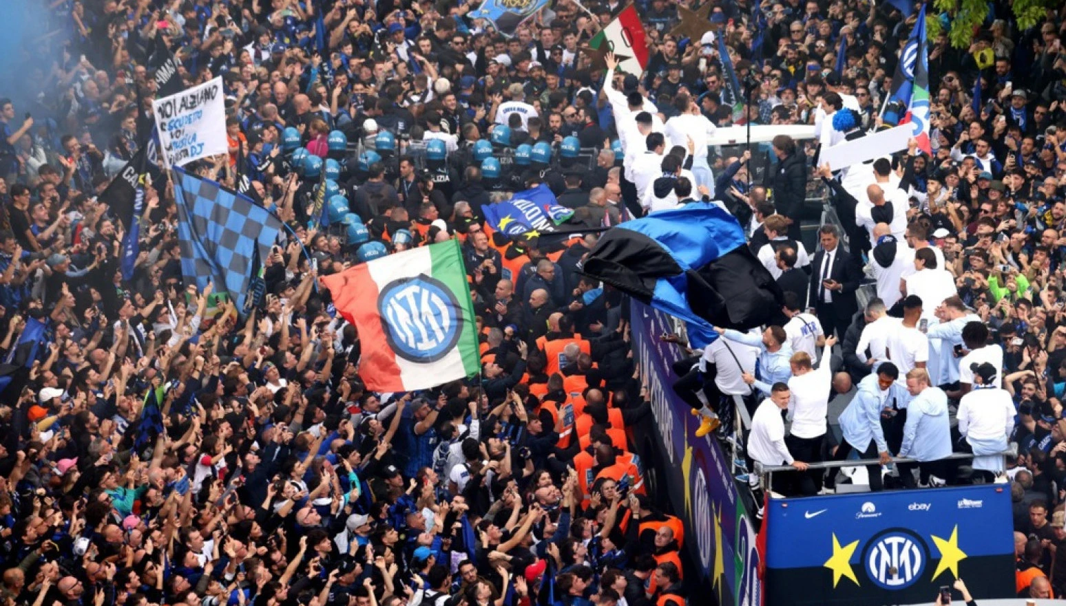 FS Italije otvorio istragu zbog skandalozne proslave fudbalera Intera