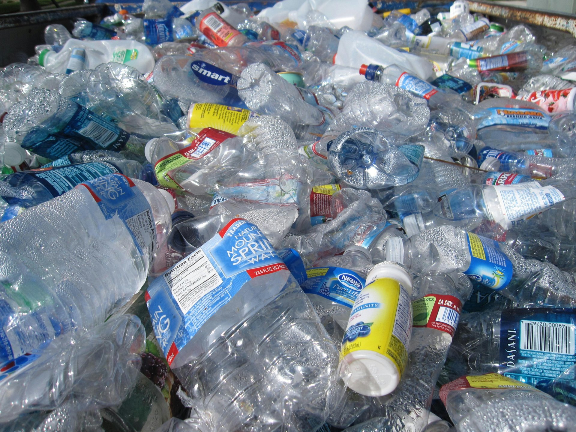 Japanski naučnici razvili plastiku koja se topi u vodi