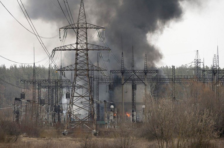 Rusi napali ukrajinska elektroenergetska postrojenja u znak odmazde, Zelenski traži pomoć
