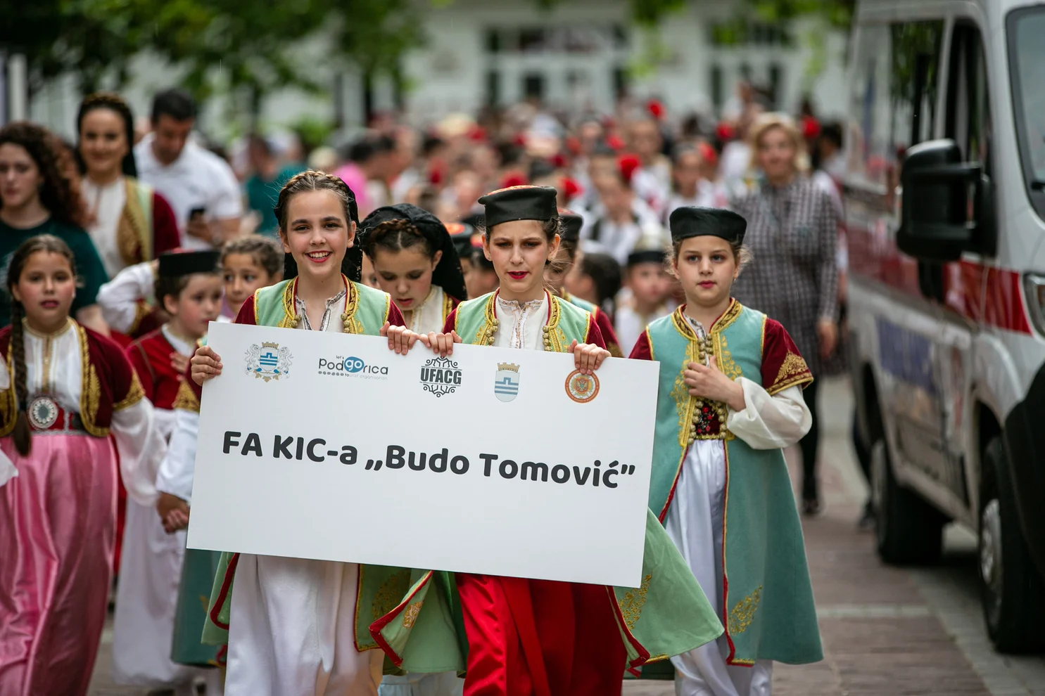 Folklorni spektakl održan na Trgu nezavisnosti