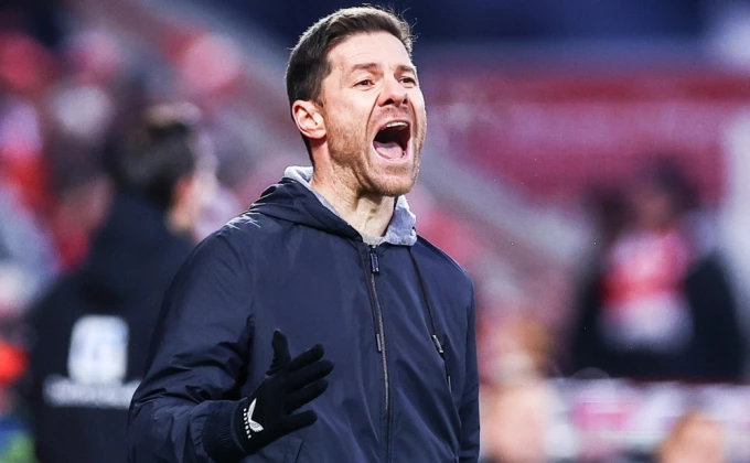 Ćabi Alonso se oprostio od igrača