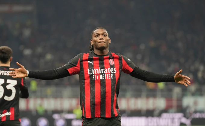 Leao odveo Milan na vrh