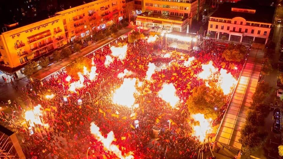 Noć za pamćenje: Još veličanstvenih momenata sa Trga nezavisnosti!