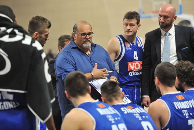 Ubjedljiv poraz Budućnosti Voli u Istanbulu