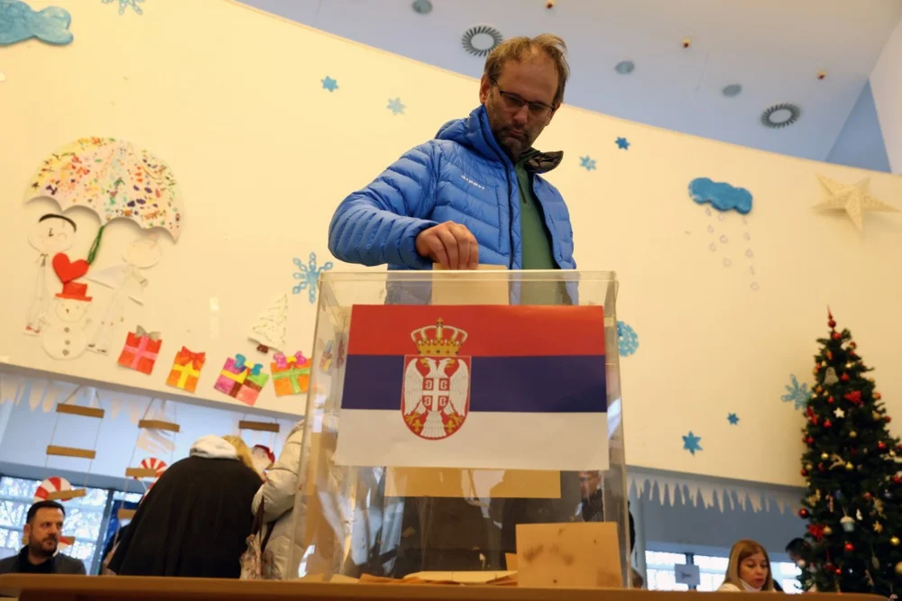 Posljednji podaci RIK-a i PIK-a: SNS blizu 50 odsto, Dveri i Zavetnici ispod cenzusa