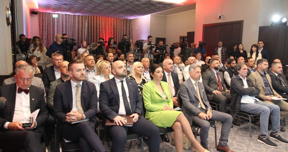 Tehnologija treba da pomaže čovjeku, sajber bezbjednost jedna je od ključnih tema društva