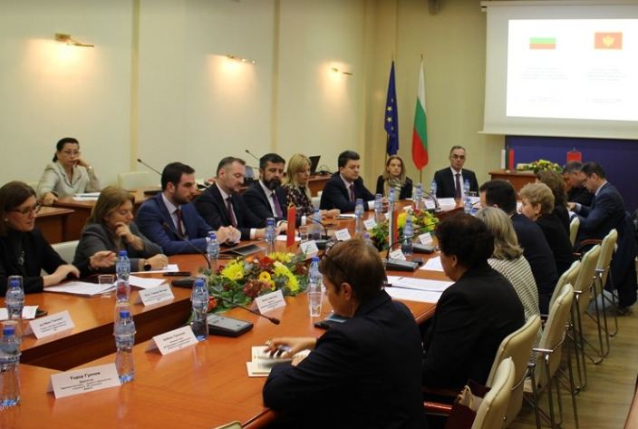 Unaprijediti saradnju u oblasti trgovinske razmjene i investicija između CG i Bugarske