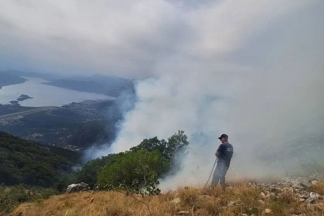 Požar na Lovćenu večeras ponovo lokalizovan