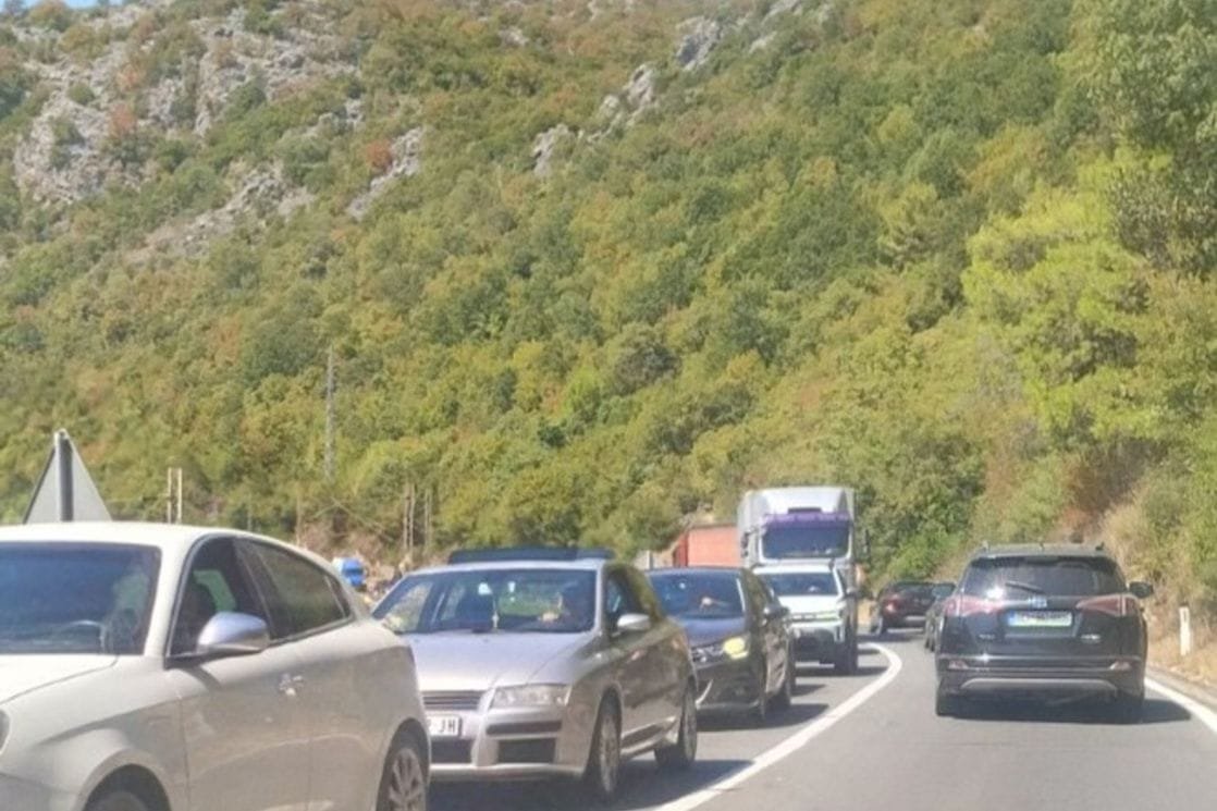 Nezgoda na putu PG-BR: Nema povrijeđenih, kolone otežavaju saobraćaj