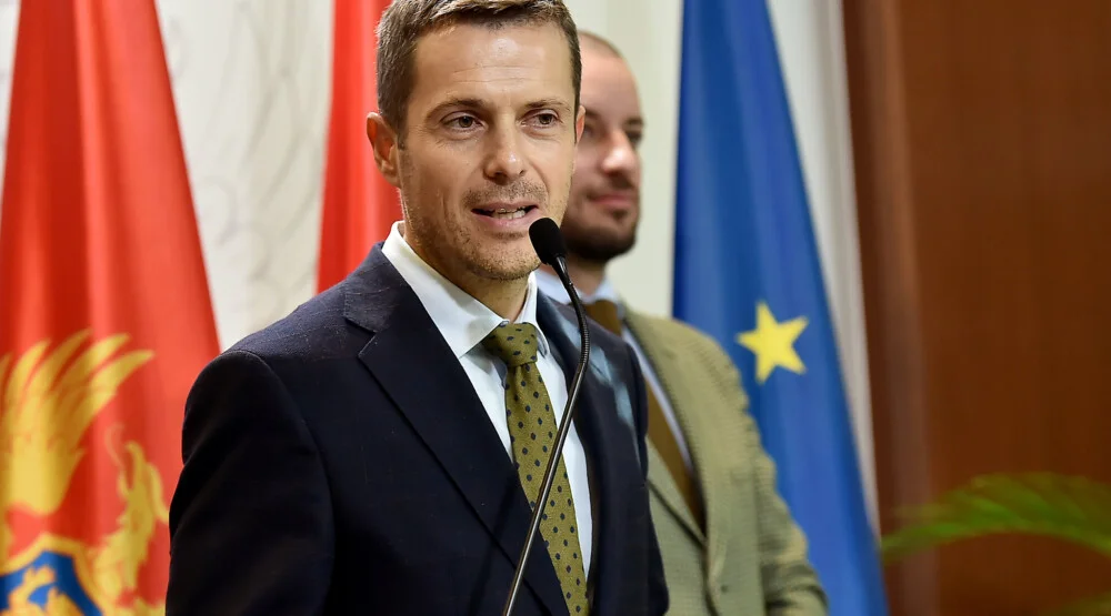Mujović i energetski subjekti traže model da se poskupljenje struje neutralizuje za većinu građana