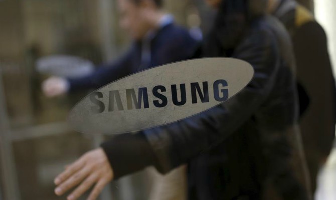 Samsung planira smartfon na preklop 2018.