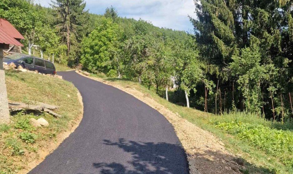Počela sanacija puta u bjelopoljskom selu Ostrelj