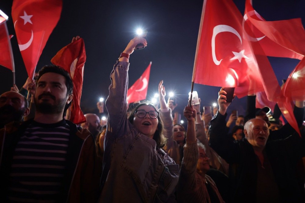Oživljena turska opozicija porazila Erdogana na ključnim lokalnim izborima