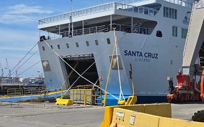 Iscrpljeni, bez plata četiri mjeseca pomorci na brodu Santa Cruz vodu za piće imaju još danas