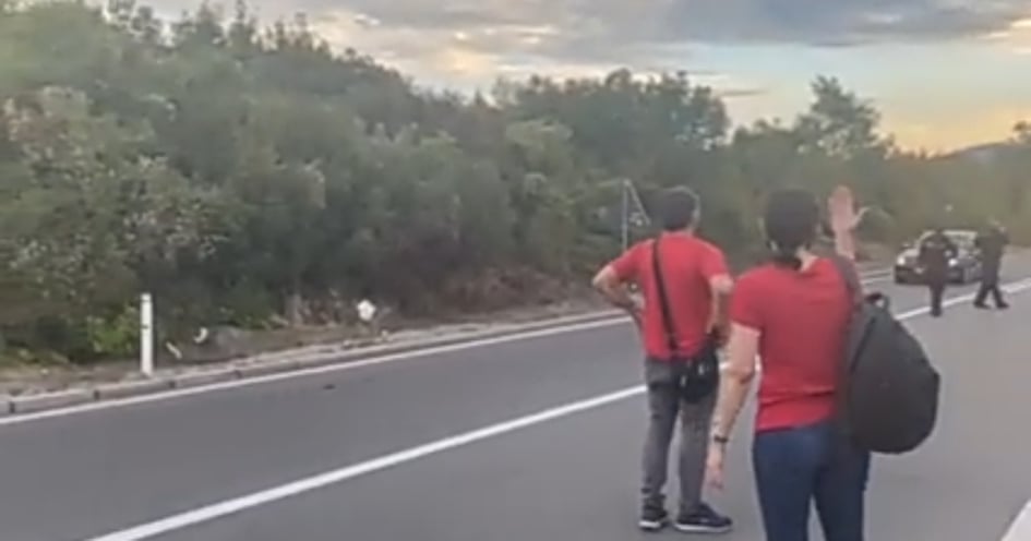 Građani bijesni: Za njih blokada puta ka Cetinju, za neke omogućen prolaz