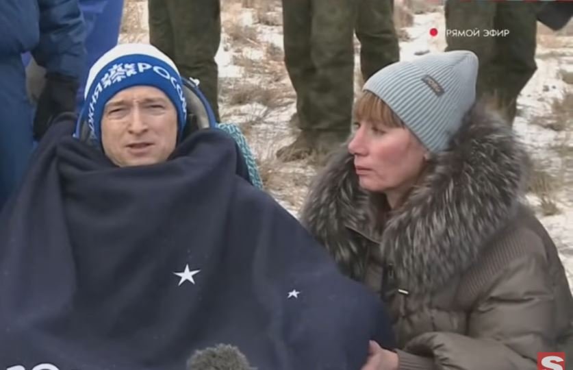 Kako izgleda povratak iz svemira: Astronauti izneseni iz letjelice nakon slijetanja