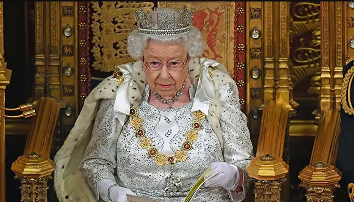 Britanska kraljica podržala Džonsona: Prioritet izlazak iz EU 31. oktobra
