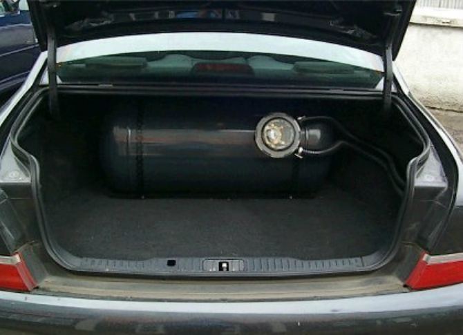 Od 15. oktobra vozači u CG ne mogu da registruju automobile na plin?