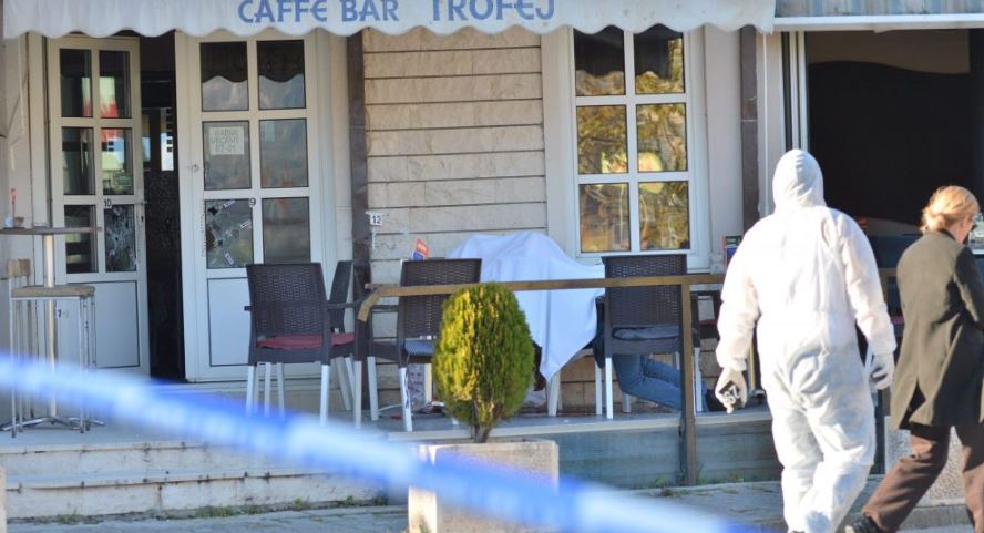 "Kada je stala paljba napravila sam dva koraka i kroz mali prozor vidjela beživotna tijela"
