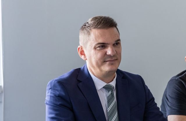 Ministar Šahmanović doniraće svoju platu: Pozvao direktore da slijede njegov primjer