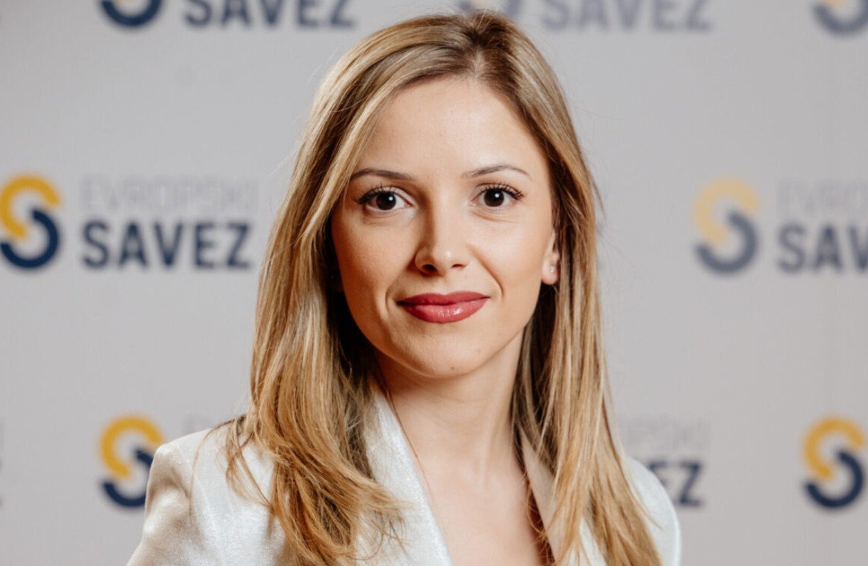 Cikotić: PES o zločincima mora da misli isto što i Mandić