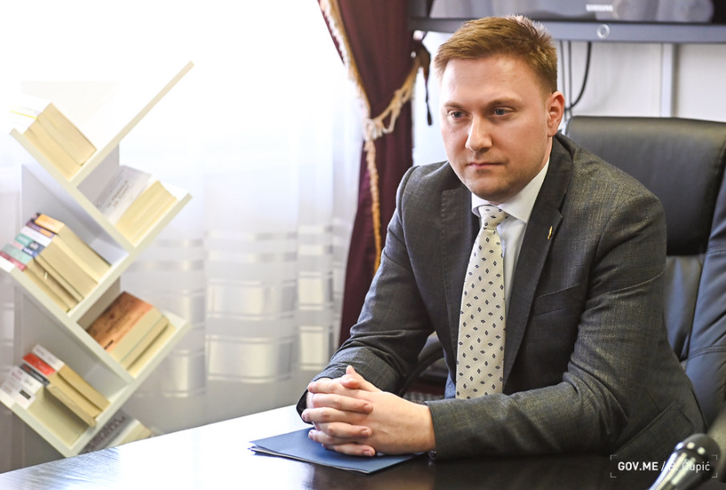 Ministar Šimun smjenjuje i direktora Montefarma?